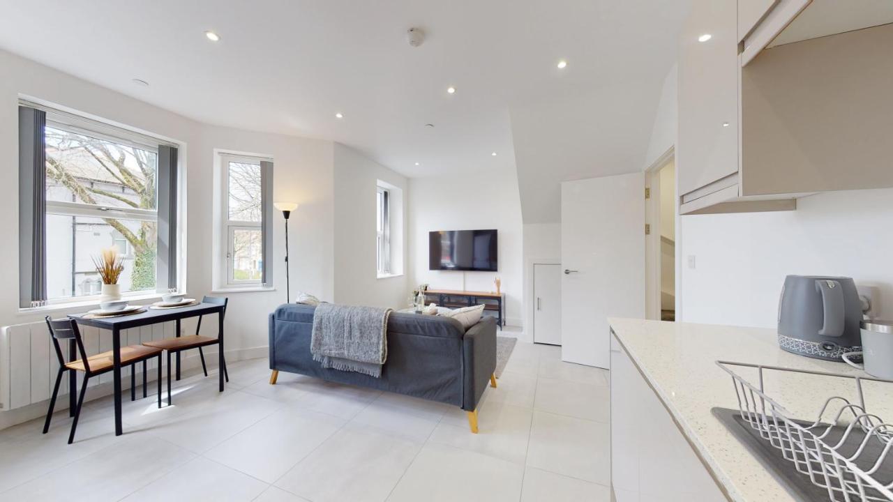 Cozee Apartments, Cardiff City Centre ภายนอก รูปภาพ
