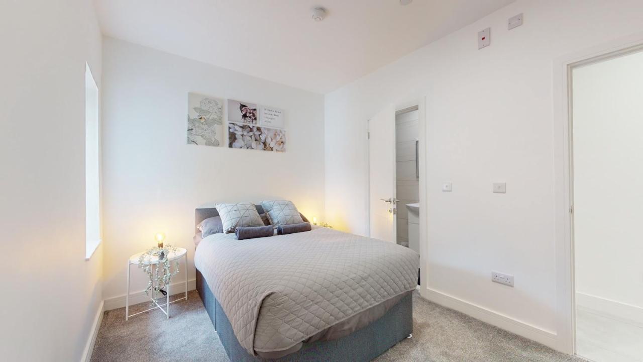 Cozee Apartments, Cardiff City Centre ภายนอก รูปภาพ