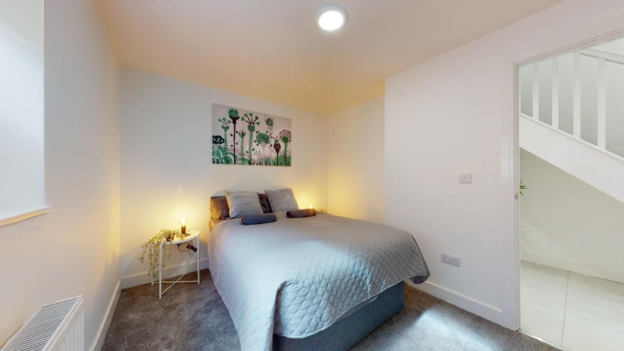 Cozee Apartments, Cardiff City Centre ภายนอก รูปภาพ