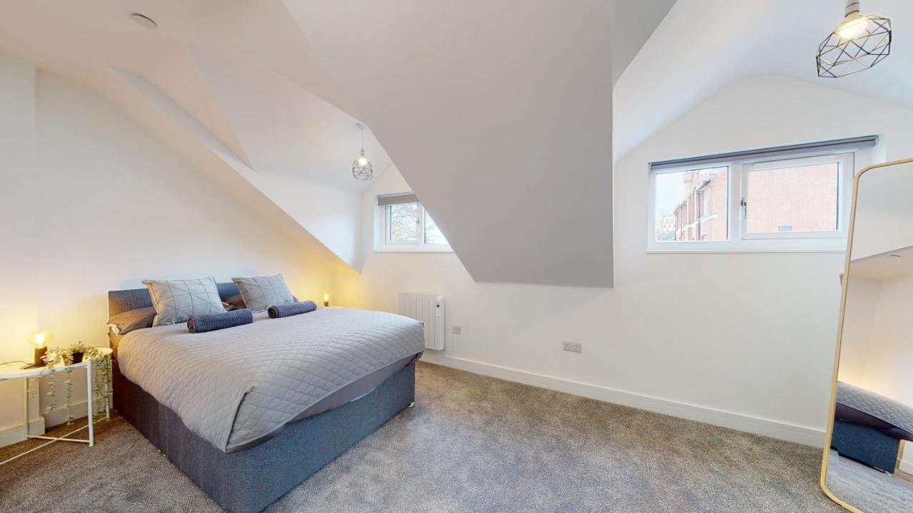 Cozee Apartments, Cardiff City Centre ภายนอก รูปภาพ