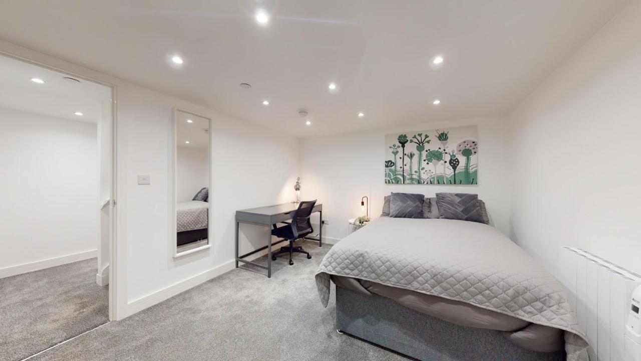 Cozee Apartments, Cardiff City Centre ภายนอก รูปภาพ